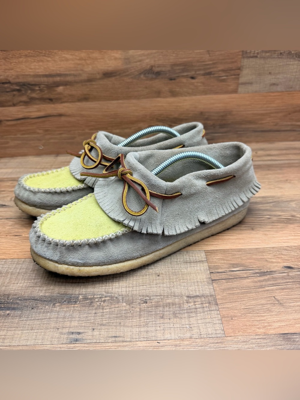 Eastland "Casco" Womens size 7.5 Suede Moccasin Fringe Shoes with Yellow Vamp - Picture 2 of 9